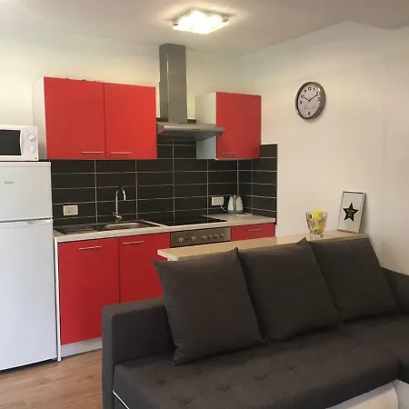 Apartment Apartman Parenzzzo *